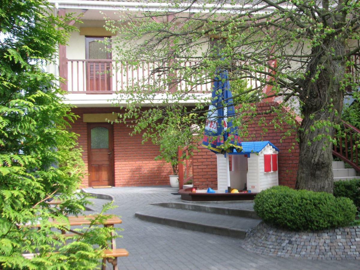 Patio Apartamenty I Pokoje 尼彻兹 外观 照片
